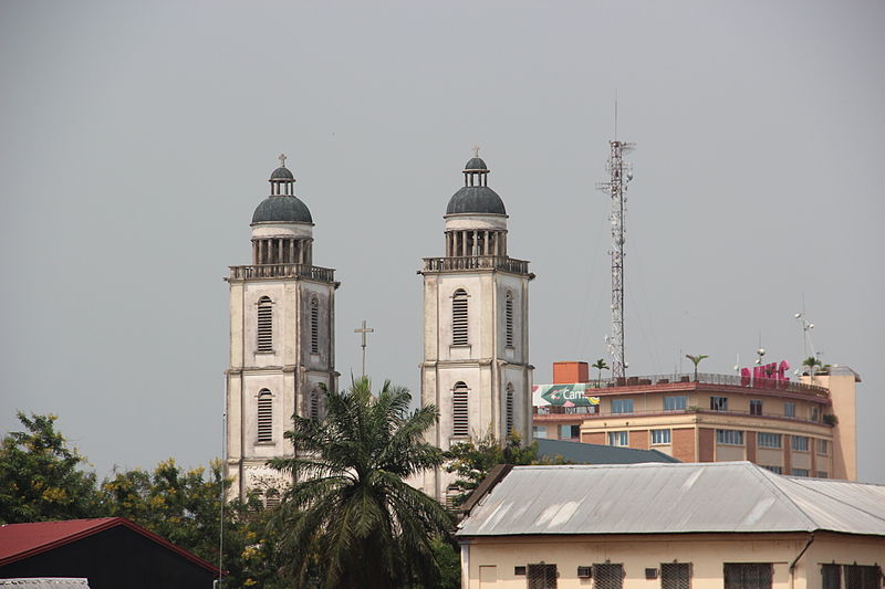 Cathédrale Saint-Pierre-et-Saint-Paul de Douala